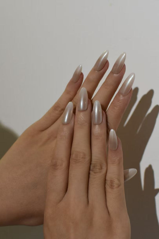 Nacre Shine Ombré Nails